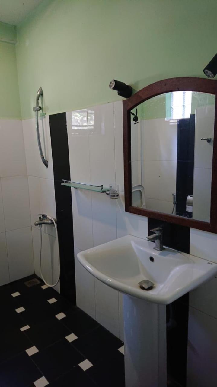Leopard City Hostel Yala Tissamaharama Eksteriør bilde